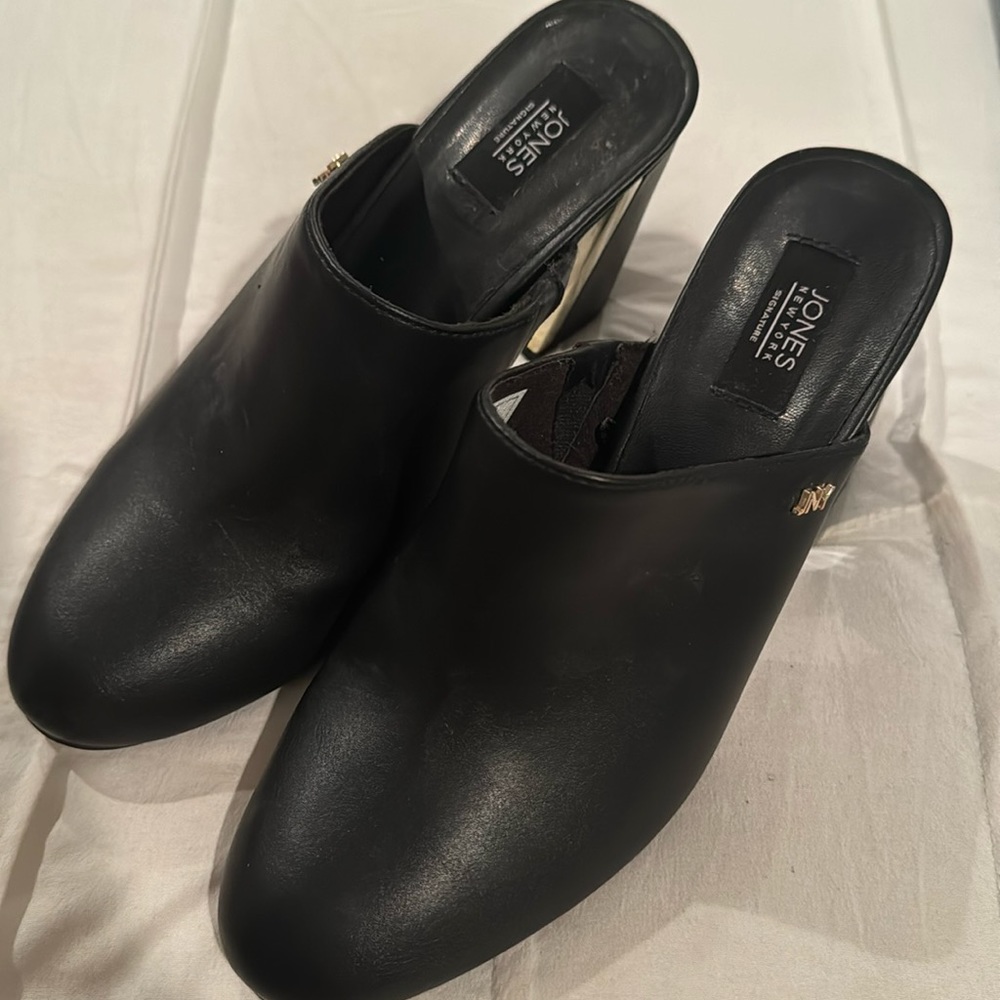 Jones New York Mules heels 7.5